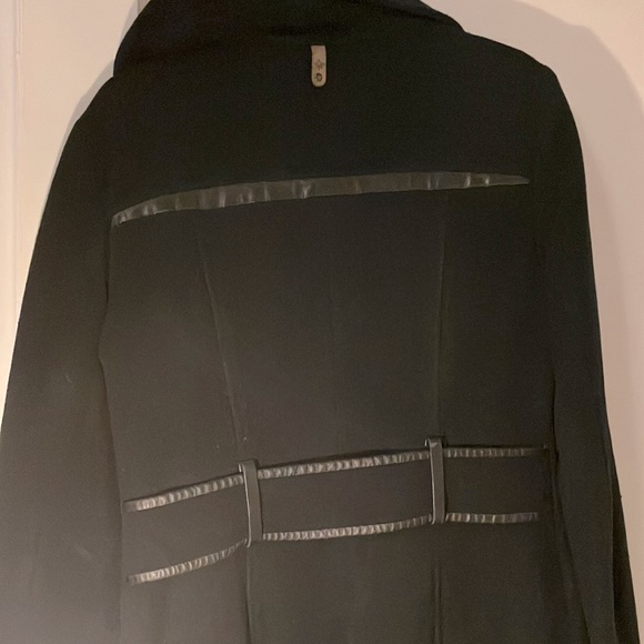 Mackage wool-cashmere blend pea coat with leather detailing - Picture 4 of 6